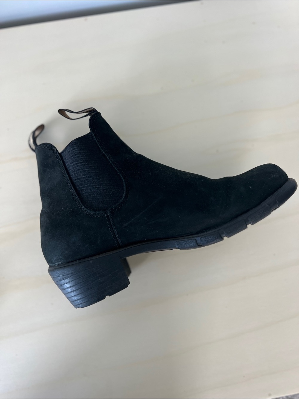 Blundstone Black Chelsea Suede Ankle Boots - Picture 6 of 7